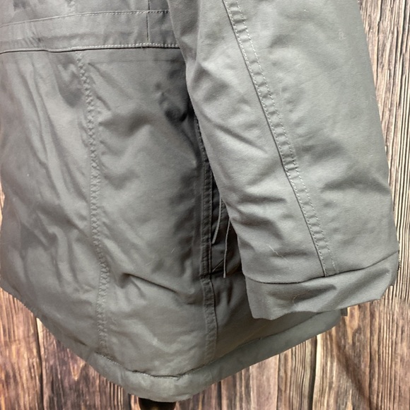 LIKE NEW • The North Face McMurdo Heavy Down Parka- Men’s Medium - Picture 16 of 16